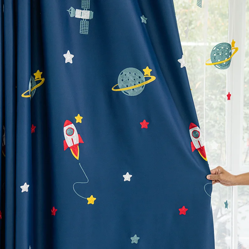 ネイビーブルーの漫画のロケット宇宙船のカーテン,男の子と女の - Blackout Curtain Nursery のレビューと価格